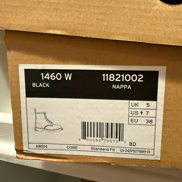 Dr. Martens 1460 Light Pink Patent Leather Lace Up Combat Boots Size 7 - Picture 4 of 4